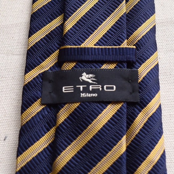 ETRO Gold Stripped Navy Silk Tie - Picture 3 of 4